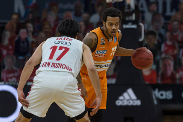 他的每一个 他的每一个